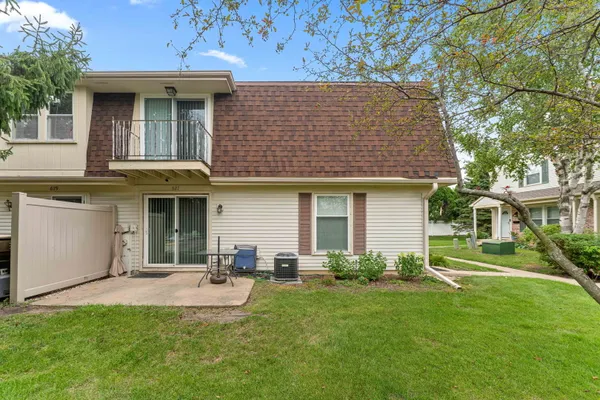 627 SHAW CT