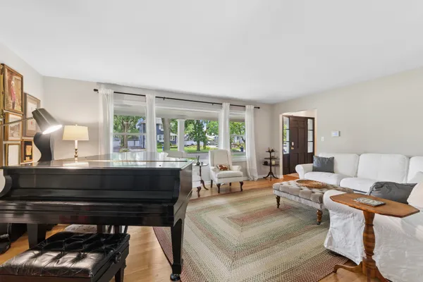 117 E MADISON AVE
