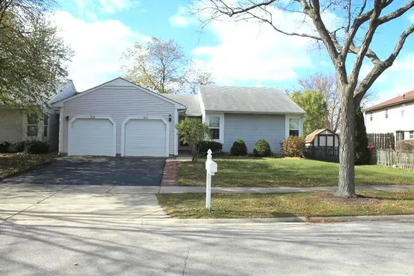 515 E LYON DR 515