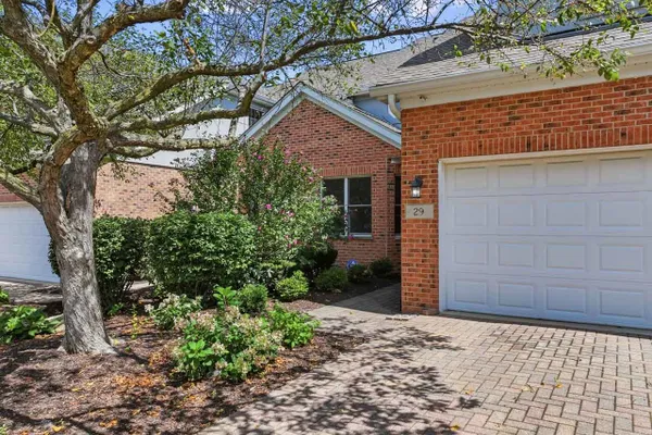 29 CHANCEL LN