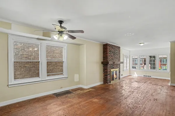 3437 OAK AVE