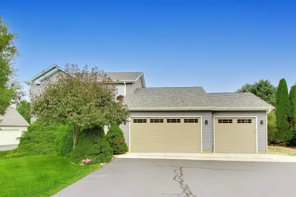 3860 CRABAPPLE LN