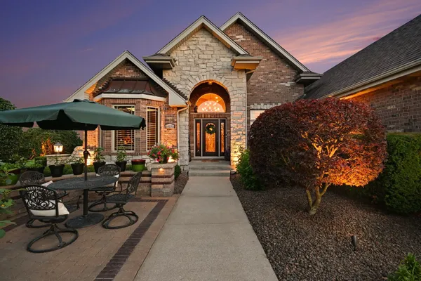 10139 W TALL GRASS LN