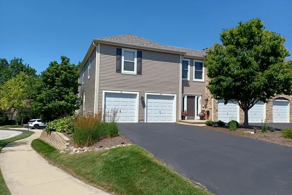 477 VILLAGE GREEN RD 201A
