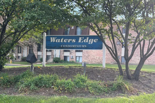 164 S WATERS EDGE DR 201