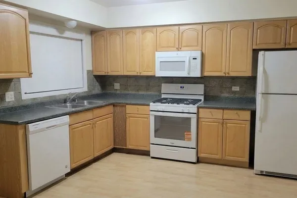 10423 DEARLOVE RD 2