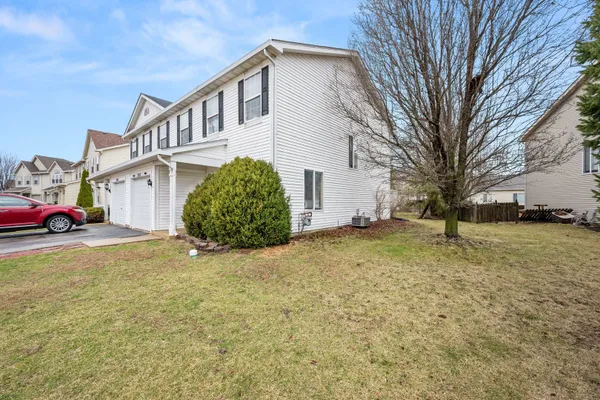 2812 REBECCA CT
