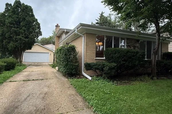 506 RYAN LN