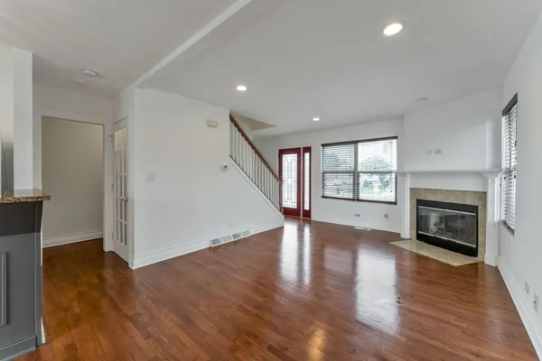 8001 THOMAS ST 8001