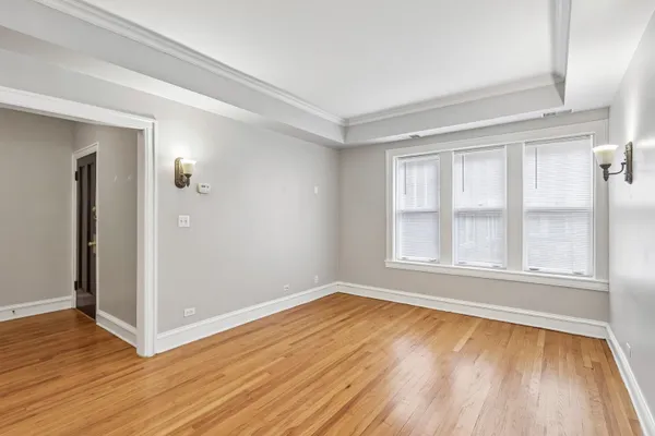 221 N OAK PARK AVE 2E
