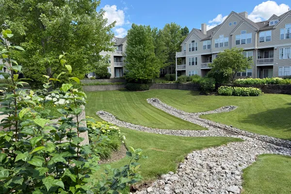 370 SUNDOWN CT D