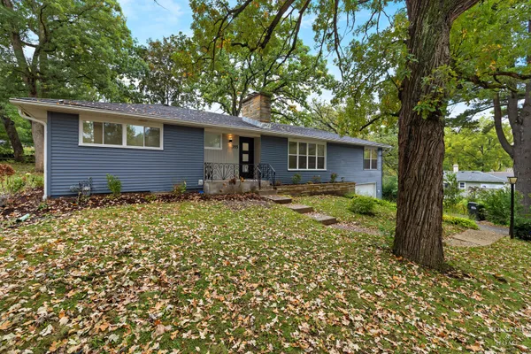 355 HIAWATHA DR