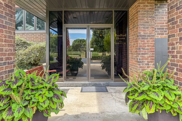 453 RAINTREE DR 5K
