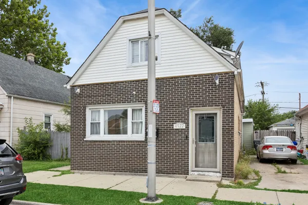 4522 LAWNDALE AVE