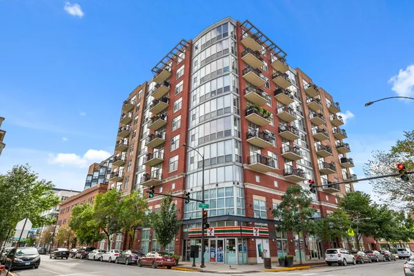 1201 W ADAMS ST 801