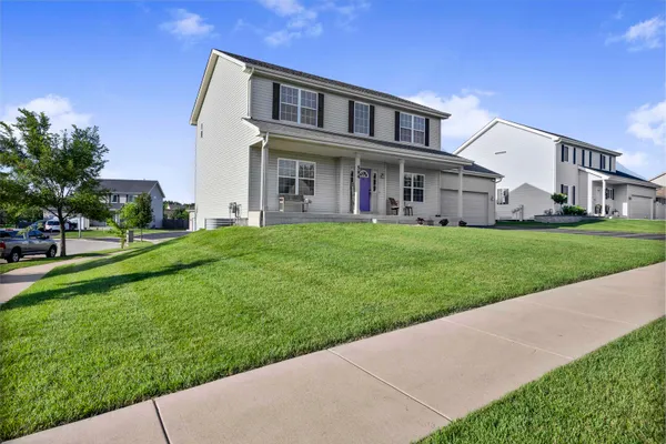 594 CAMELLIA AVE