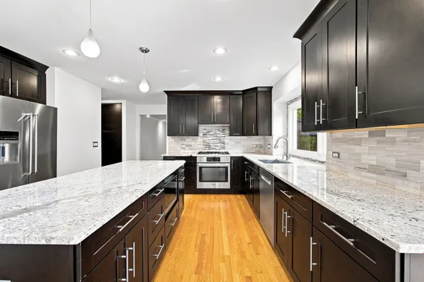 2752 WENDY DR