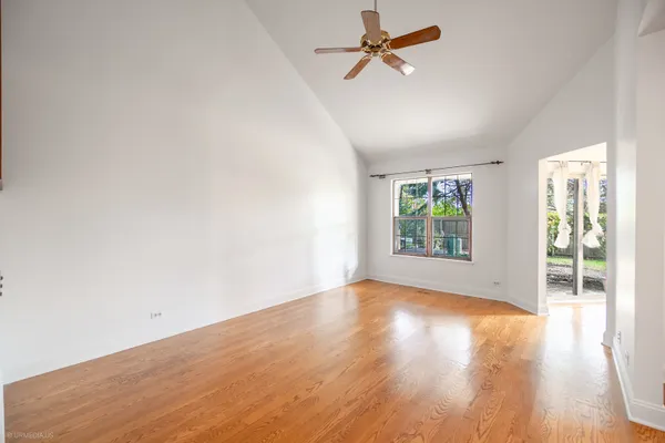 625 SUTTON CT
