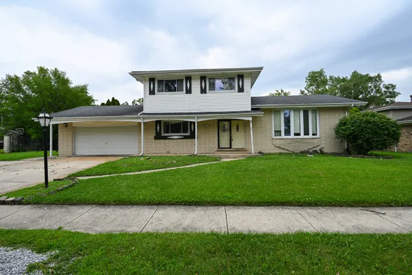16417 BLAIR LN