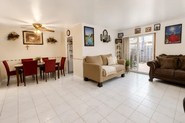 1457 FREMONT DR
