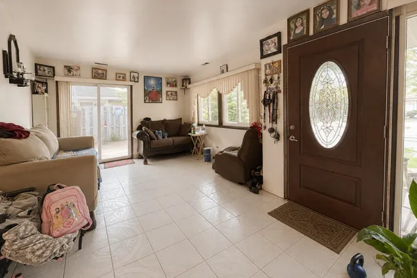 1457 FREMONT DR