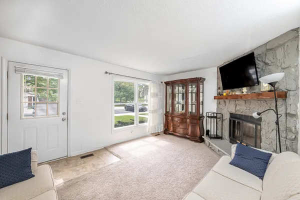 2110 STANLEY CT