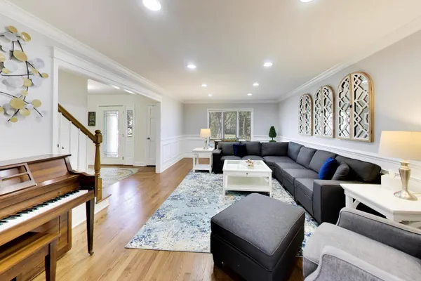 1016 LIBERTY DR
