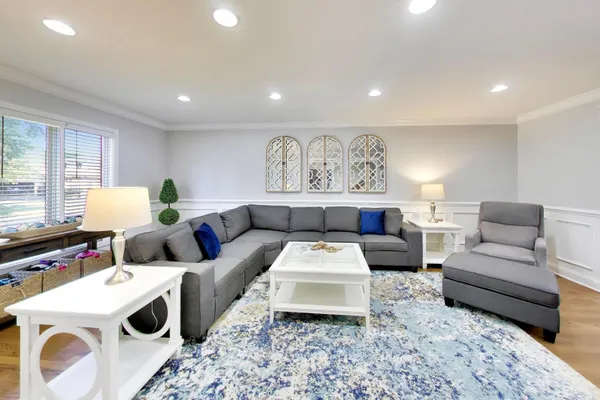 1016 LIBERTY DR