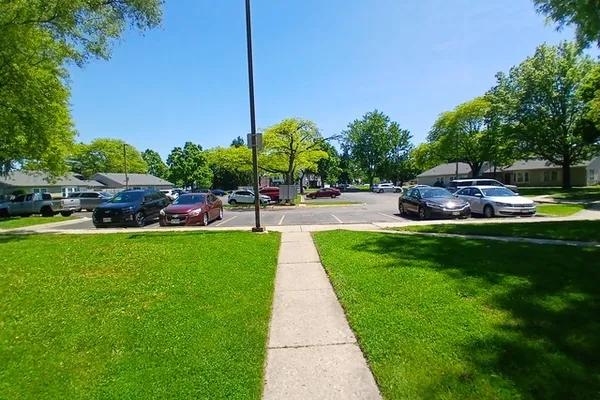12 FERNWOOD DR O