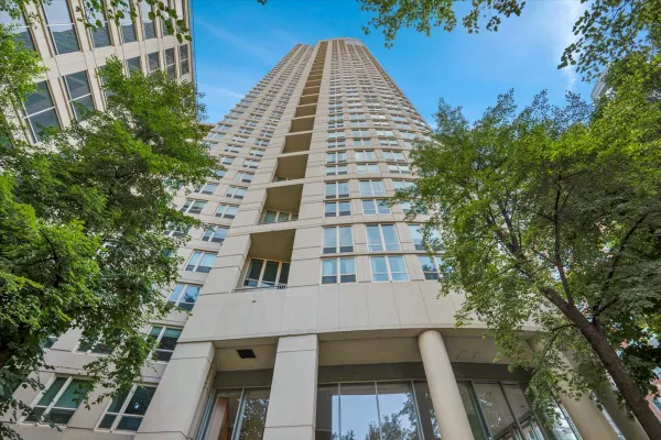 345 N LA SALLE DR 3604