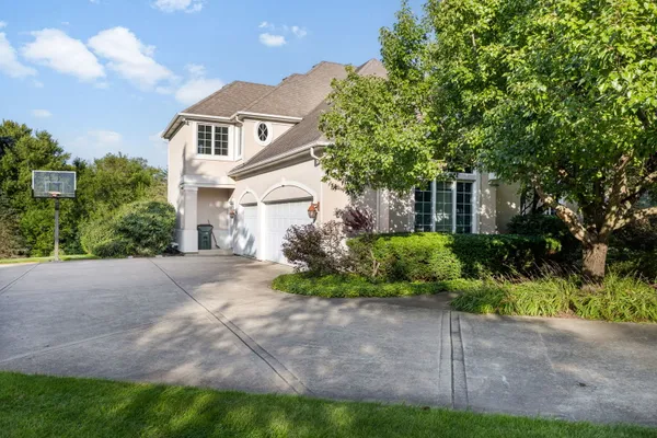 38W590 BARB HILL DR