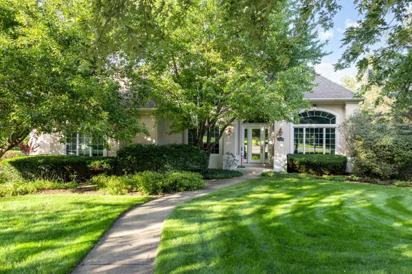 38W590 BARB HILL DR