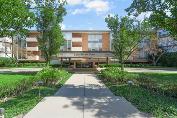1301 N WESTERN AVE 217
