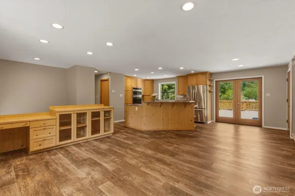 550 RAGLAND RD