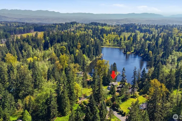 22312 W LAKE KAYAK DR