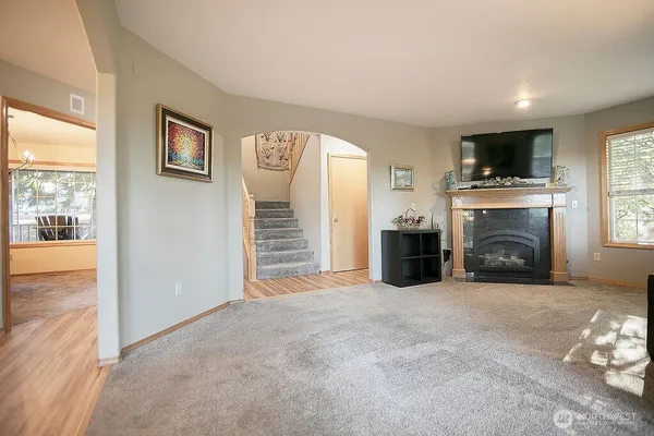 130 MOSSWOOD LN