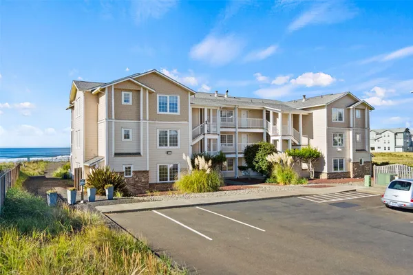 1600 W OCEAN AVE 111
