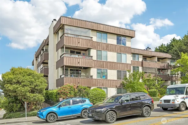 3421 SW ROXBURY ST 308