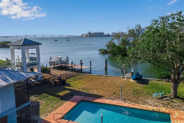 1479 BAY POINT DR