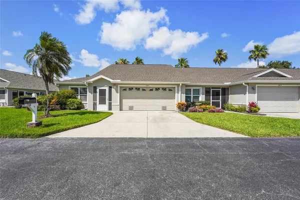 2417 FAIRWAY OAKS DR 22