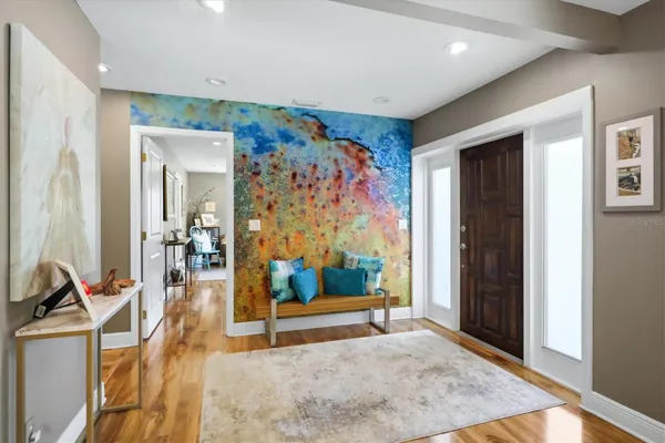 942 VIRGINIA DR