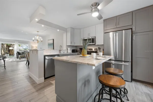 5260 GULF OF MEXICO DR 403