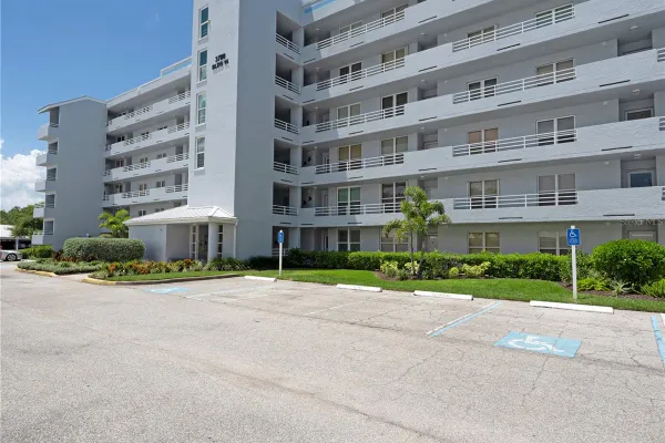 3780 PINEBROOK CIR 105