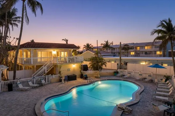 1325 GULF DR 125