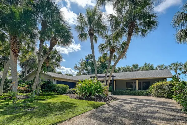 5345 SIESTA CT