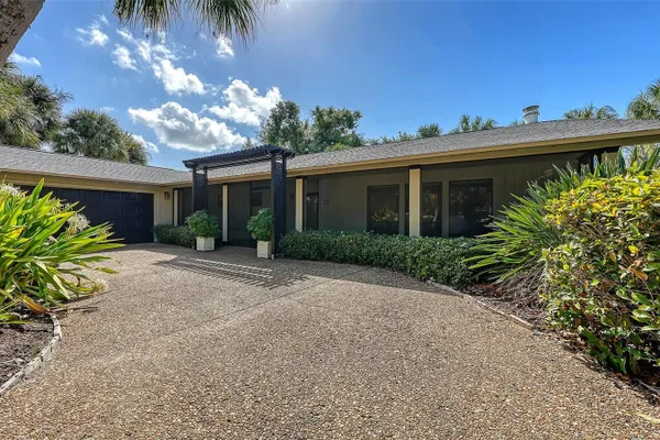 5345 SIESTA CT
