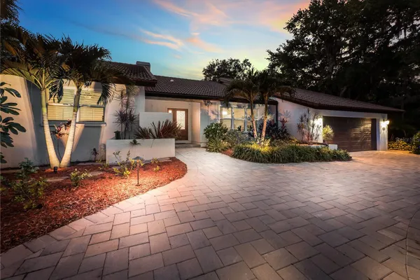 5231 SIESTA COVE DR