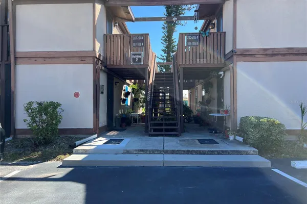 5026 WATER OAK DR 208