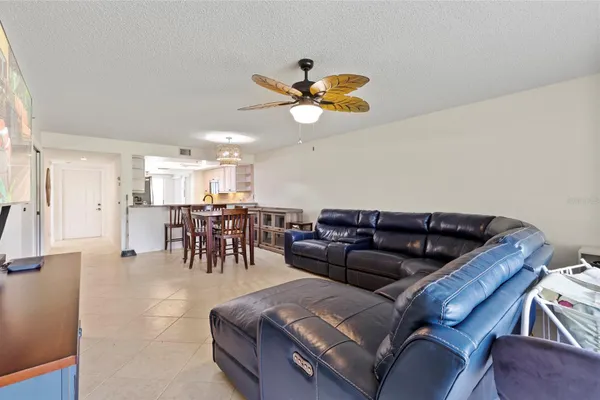6611 STONE RIVER RD 102