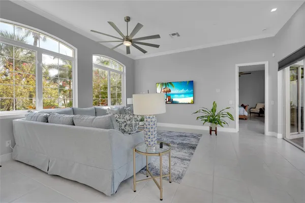 1915 HARBOUR LINKS CIR 6